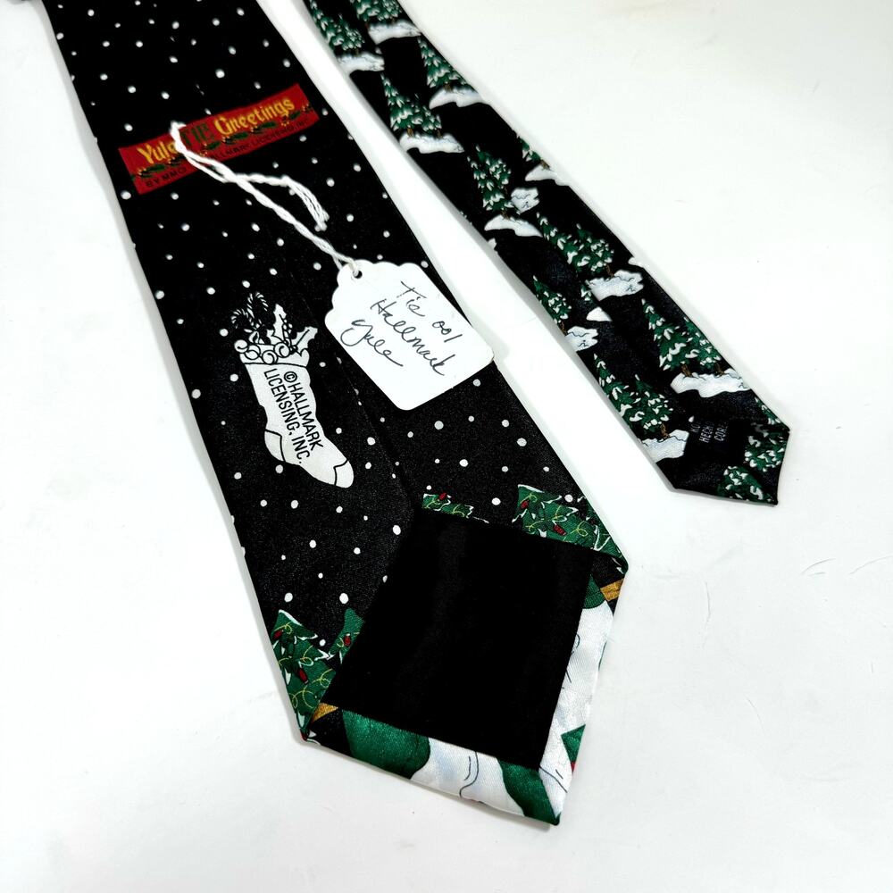 Vintage Christmas Tie Santa Reindeer Snow Hallmark Yule Holiday - Picture 10 of 10